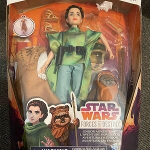 Hasbro Star Wars Forces of Destiny Endor Adventure Set - Green and Brown